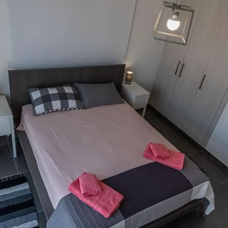 Mythical Sands Resort, Proteam Паралимни